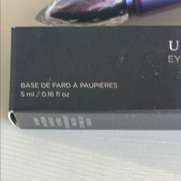 NIB Urban Decay Eyeshadow Primer Potion - Picture 2 of 3